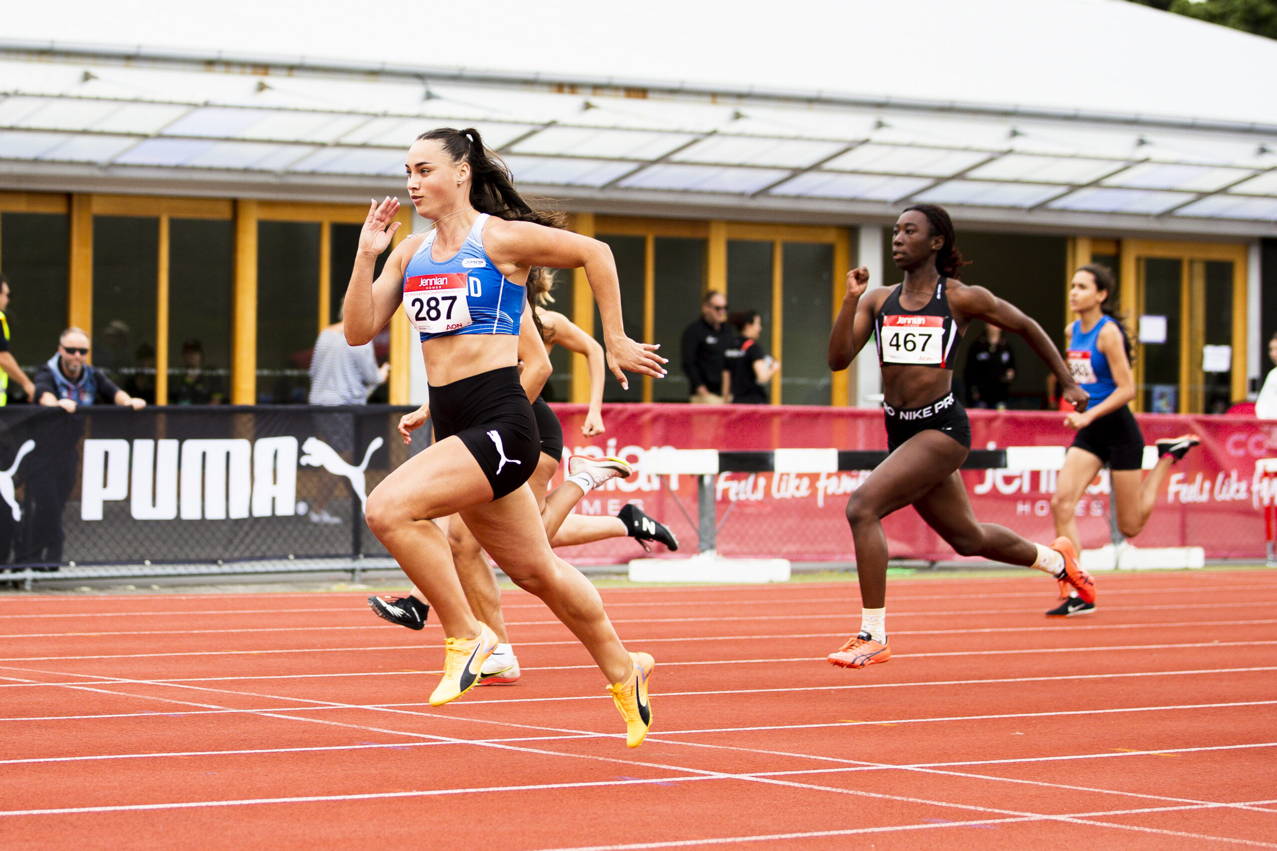 了他们的 了他们的